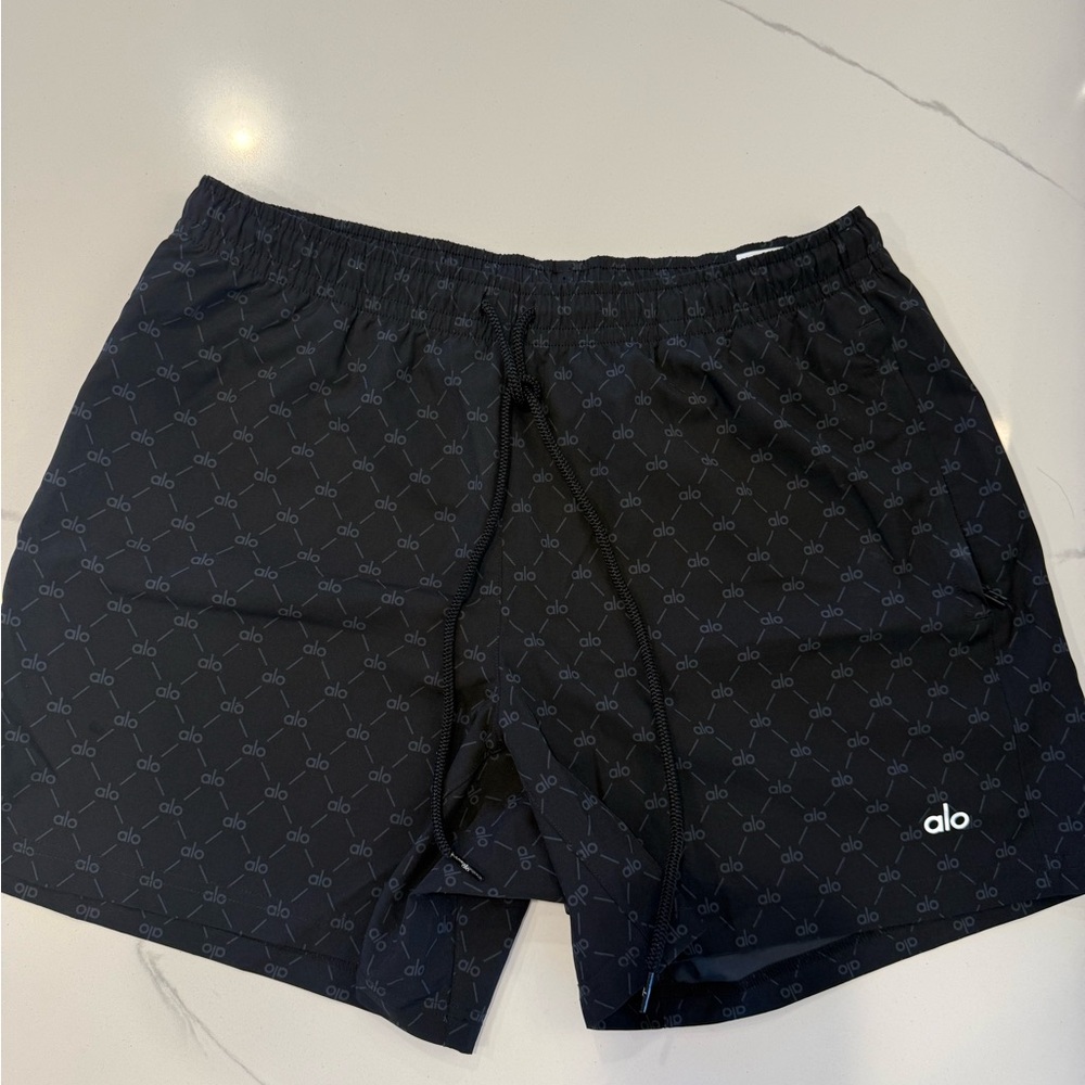 ALO Yoga Men's Black Circuit Logo Shorts